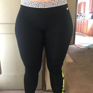 Nike Pants - Nike Just Do It Workout Pant Large Black Green Nike Pants - Nike Just Do It Workout Pant Large Black Green